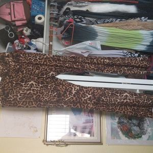 Leopard print casual leggings with flared legs from no boundaries, 32 inseam lg